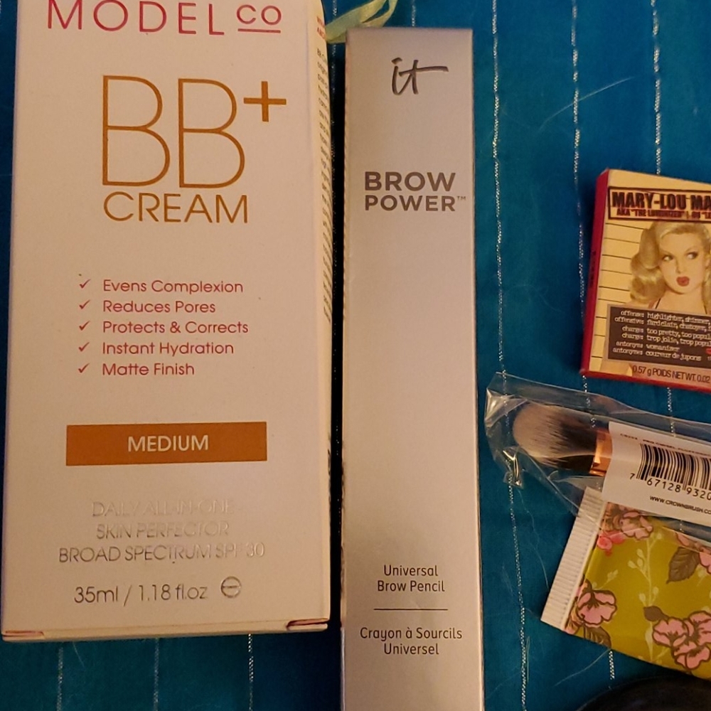 Beauty Bundle: Urban Decay, IBY, It, Ciate - Picture 2 of 5